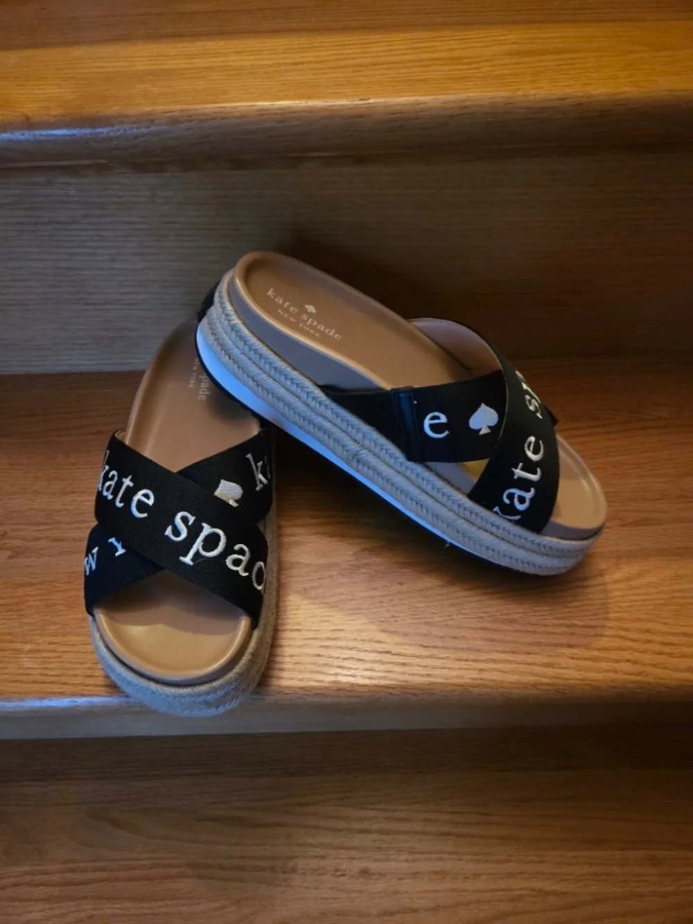 NIB Kate Spade Black w/ White Embroidered Logo Cross Canvas Strap Slides Size 7